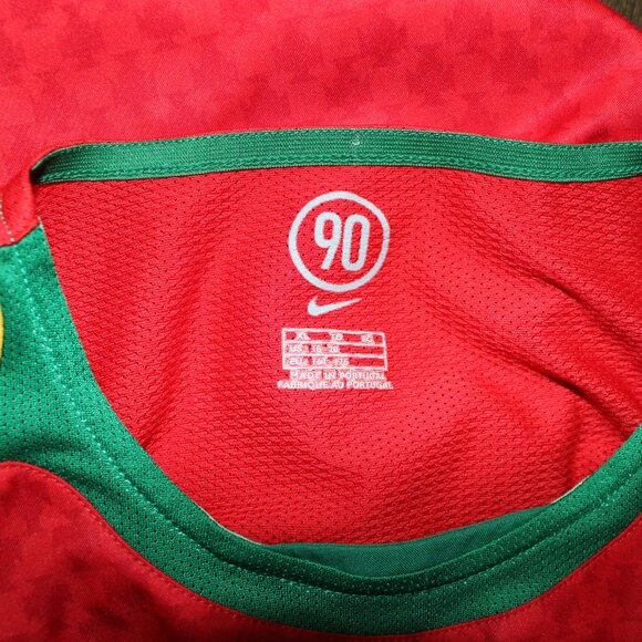 3/$118❤️mint Nike PORTUGAL 2004-05 home shirt soccer jersey Kids XL 164-176cm - Picture 5 of 9